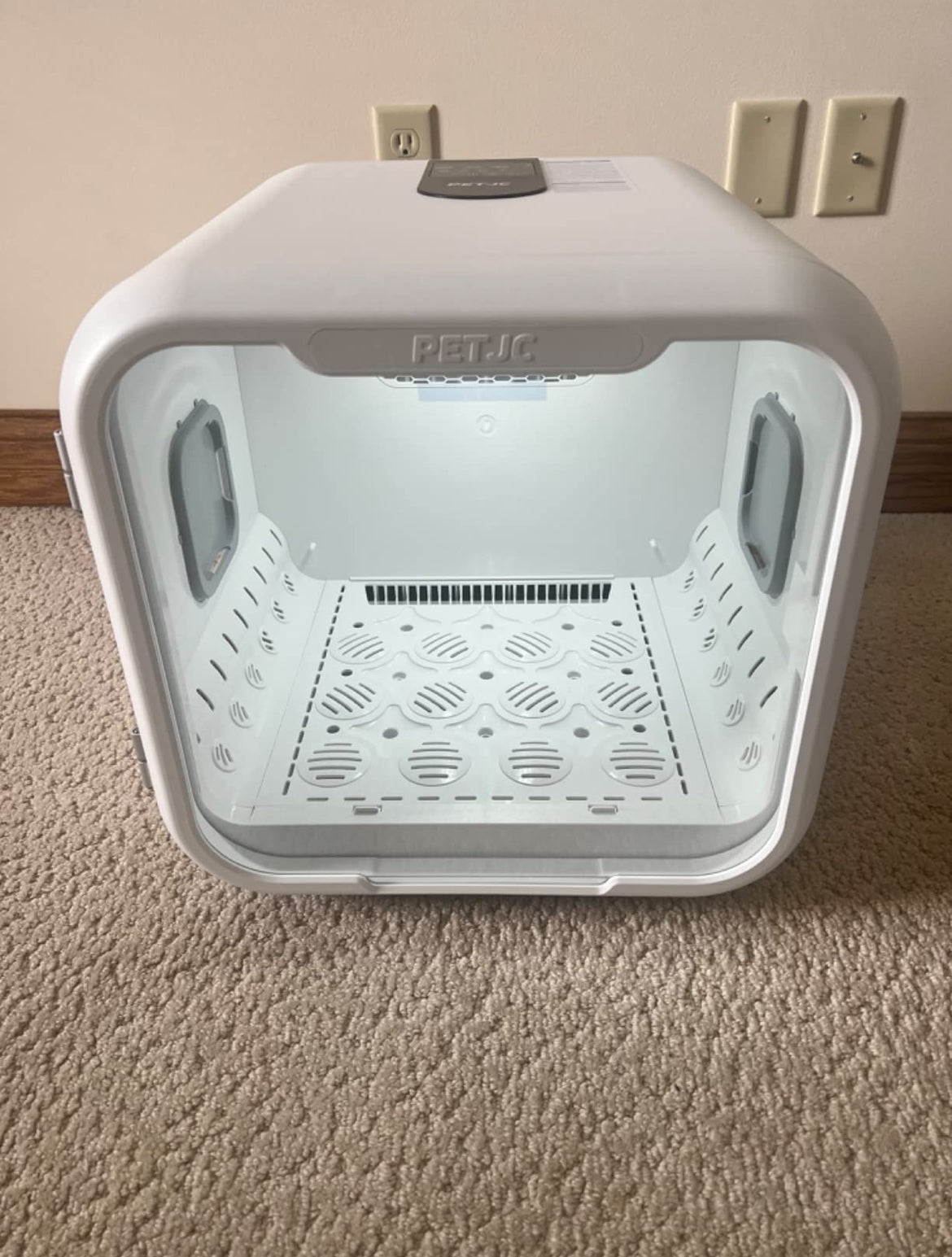 DOGMA DryCube — la cabina que seca a tu perro en minutos